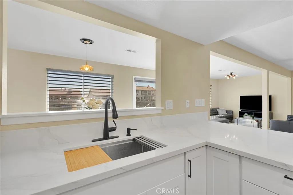 27531 Silver Lakes, Helendale, California 92342 — photo 4