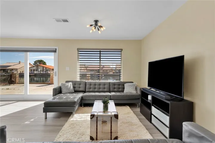 27531 Silver Lakes, Helendale, California 92342
