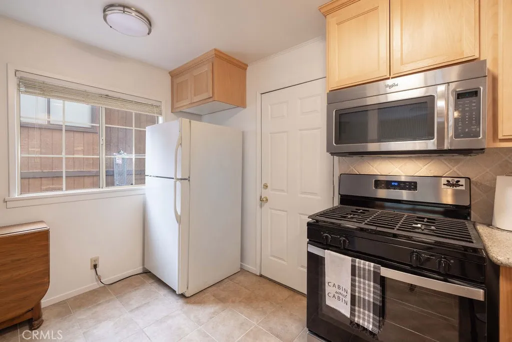 42637 La Placida, Big Bear Lake, California 92315 home-pic-8