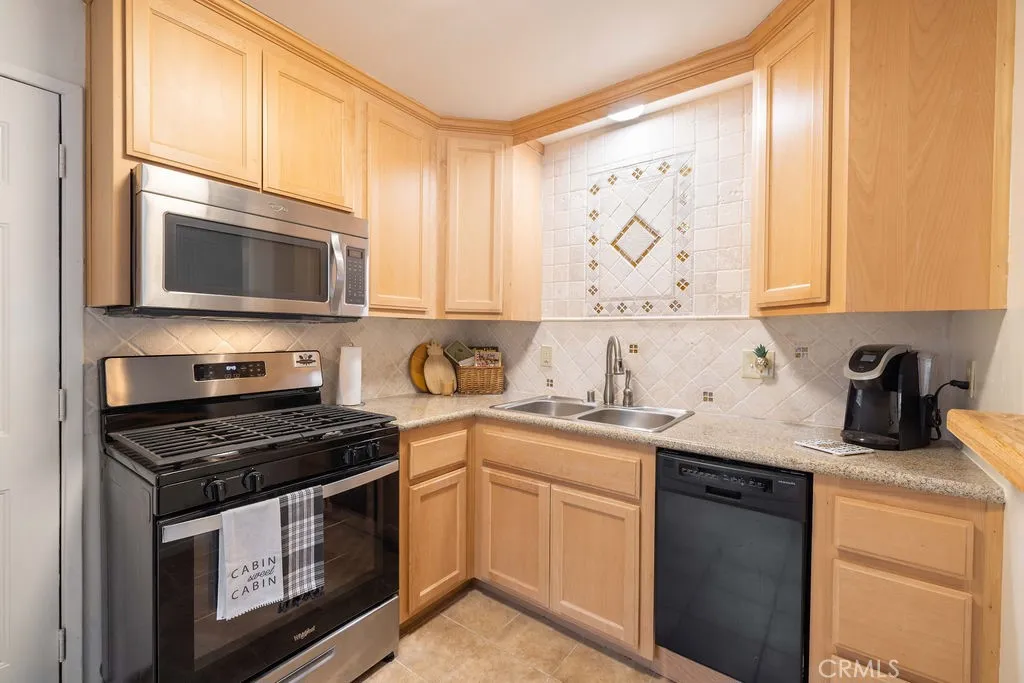 42637 La Placida, Big Bear Lake, California 92315 home-pic-7