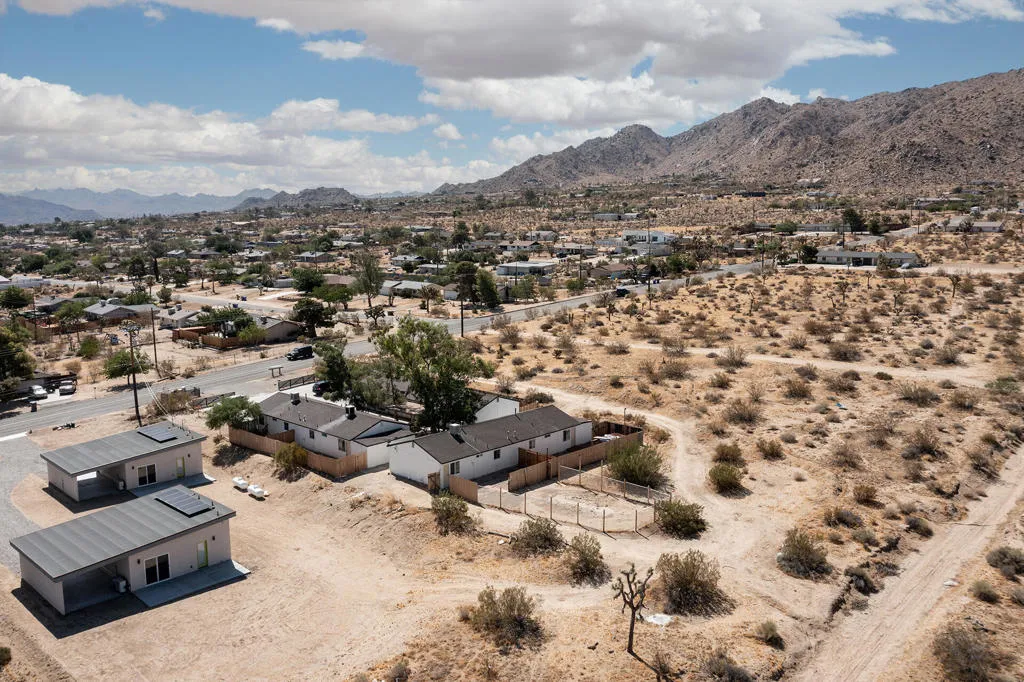 7382 Olympic Road, Joshua Tree, California 92252 home-pic-35