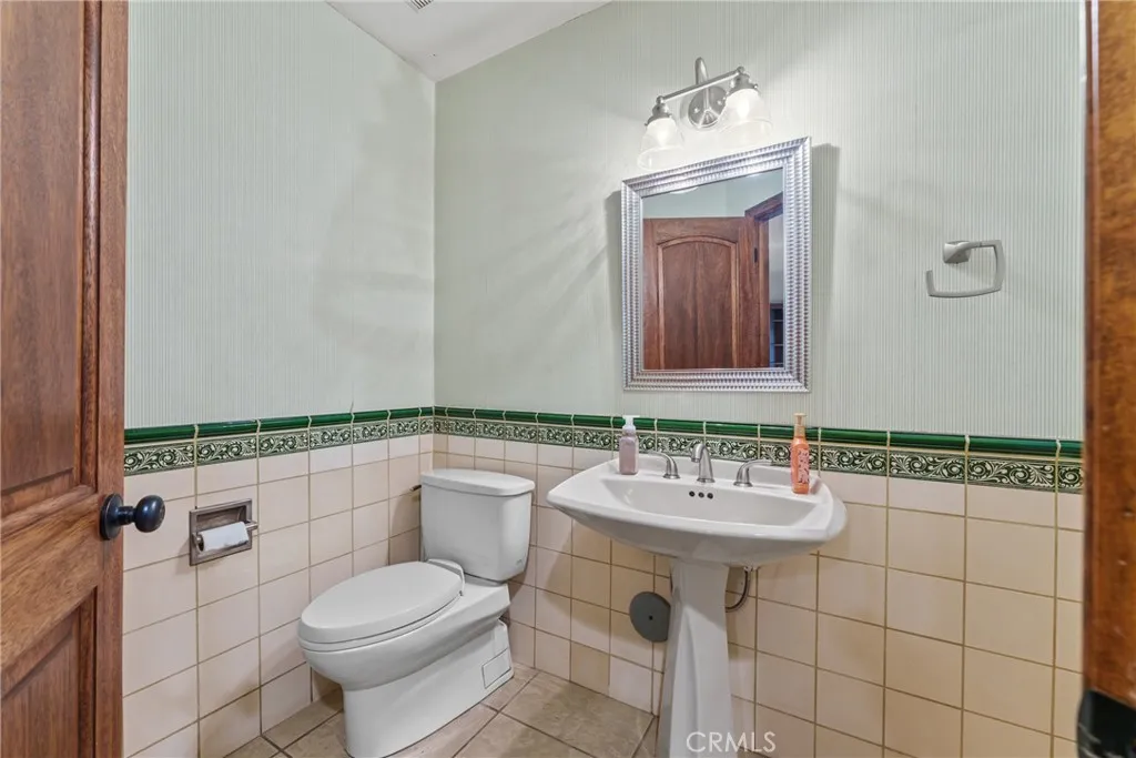 3185 Sonrisa, Corona, California 92881 home-pic-42