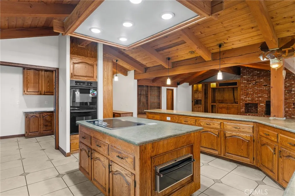 3185 Sonrisa, Corona, California 92881 home-pic-21