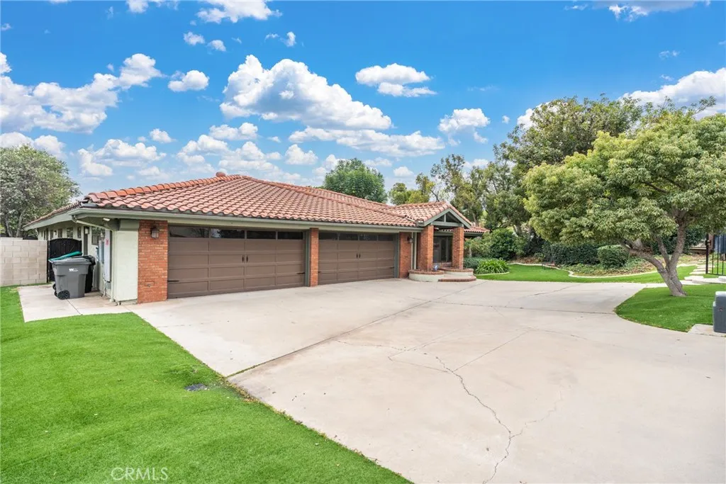 3185 Sonrisa, Corona, California 92881 home-pic-4