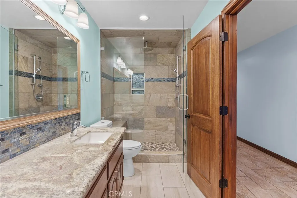 3185 Sonrisa, Corona, California 92881 home-pic-41