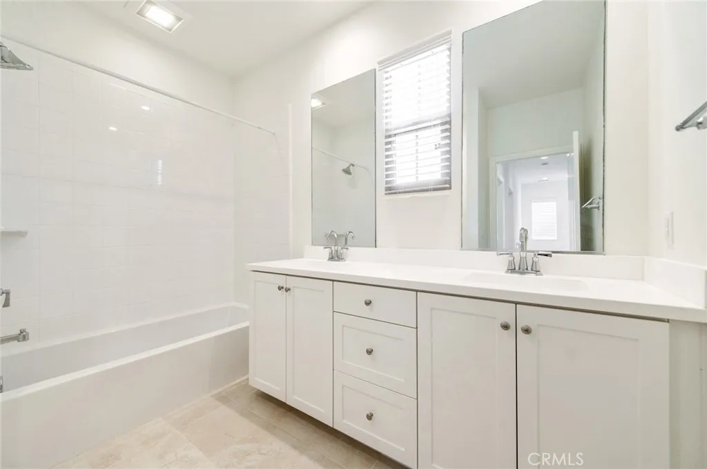 97 Decker, Irvine, California 92620 home-pic-18