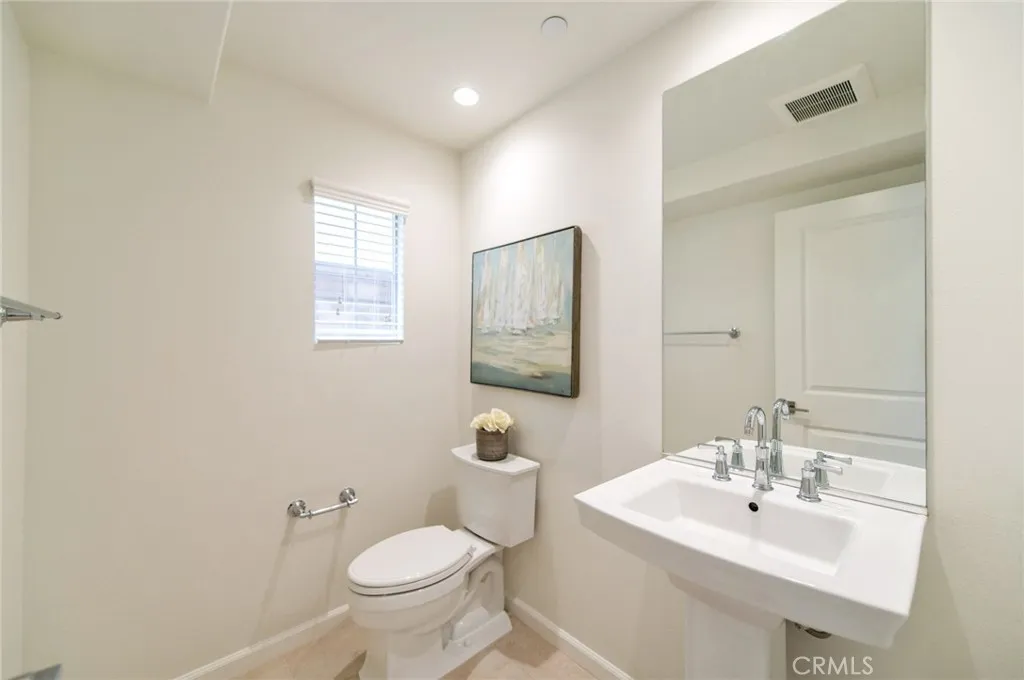 97 Decker, Irvine, California 92620 home-pic-12