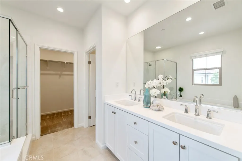 97 Decker, Irvine, California 92620 home-pic-15
