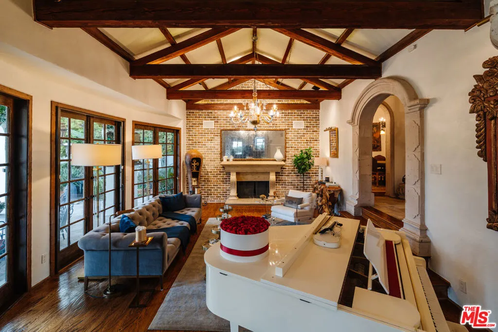10064 Toluca Lake Avenue, Toluca Lake, California 91602 home-pic-20