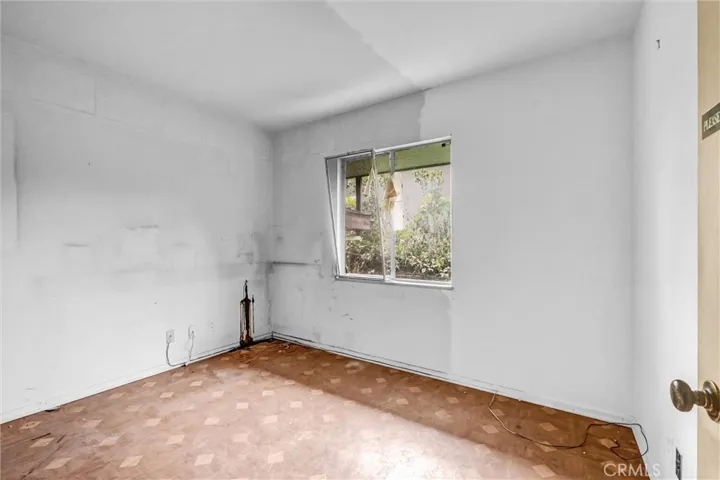 bedroom/office (near garage)