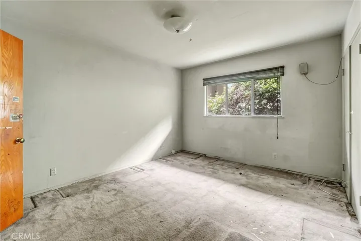 bedroom (secondary)