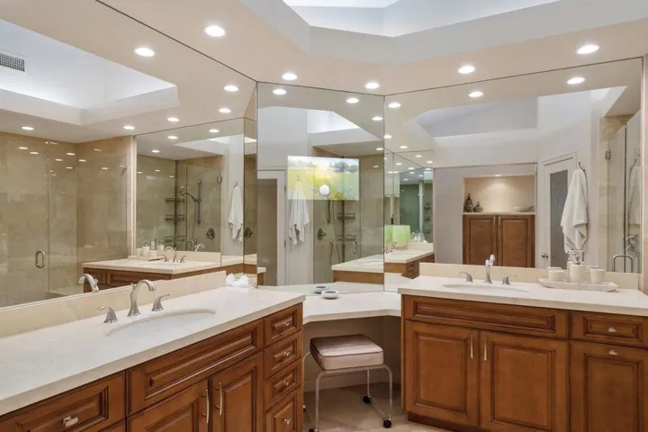 229 DE Primary bath vanity