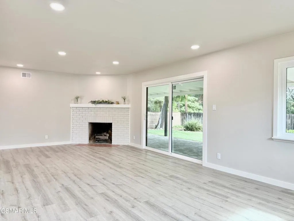 7092 Harmon Drive, Ventura, California 93003 home-pic-4