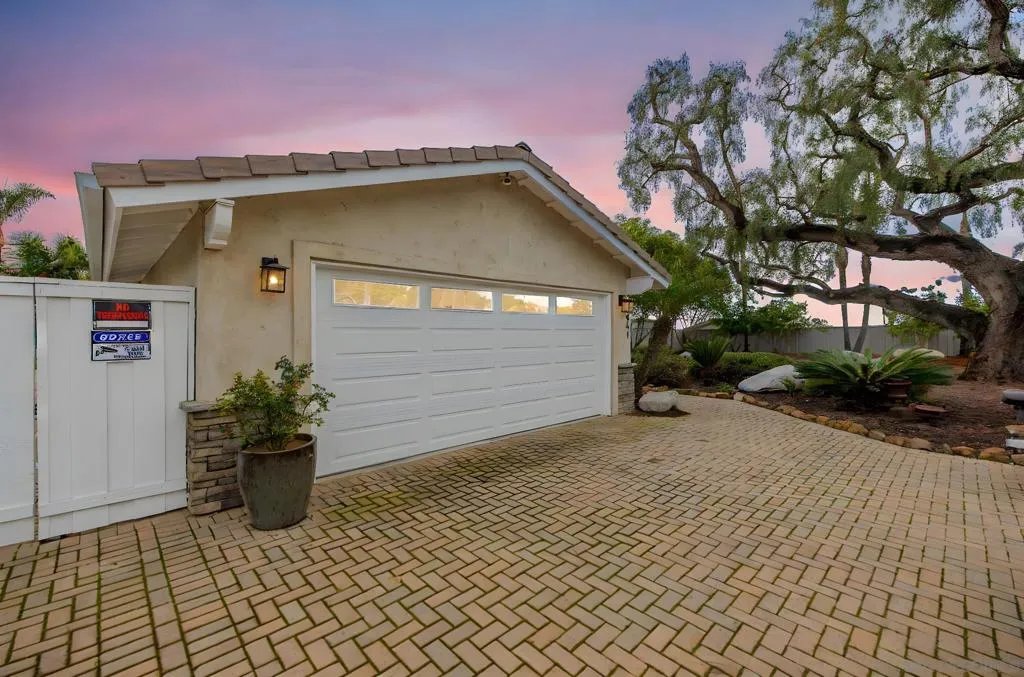 1441 E Taylor St, Vista, California 92084 home-pic-17