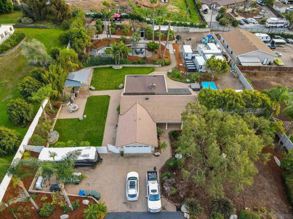 1441 E Taylor St, Vista, California 92084 home-pic-70