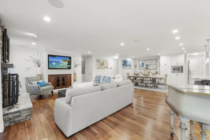 1441 E Taylor St, Vista, California 92084