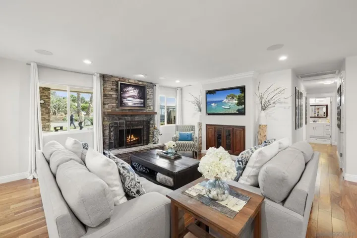 1441 E Taylor St, Vista, California 92084