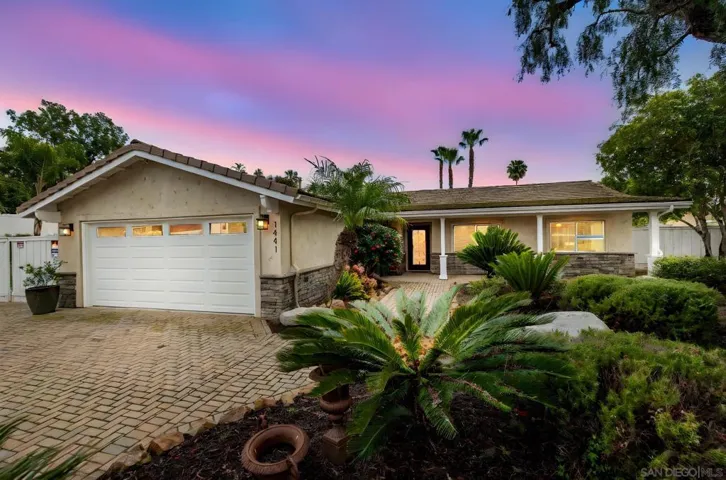 1441 E Taylor St, Vista, California 92084