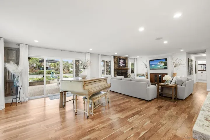 1441 E Taylor St, Vista, California 92084