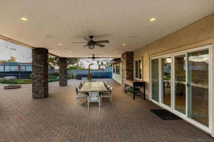 1441 E Taylor St, Vista, California 92084