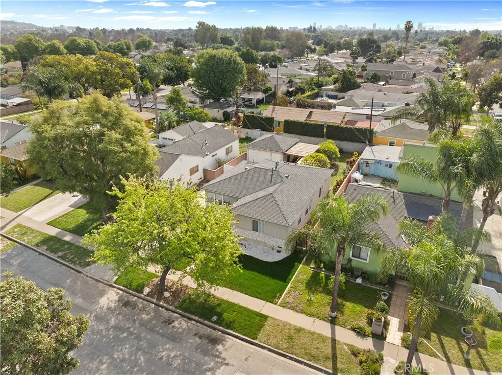 874 W 33rd Way, Long Beach, California 90806 home-pic-16