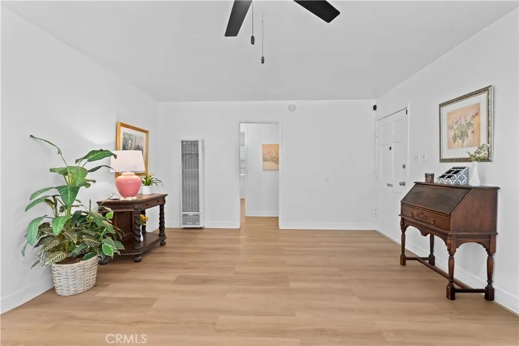874 W 33rd Way, Long Beach, California 90806 home-pic-3
