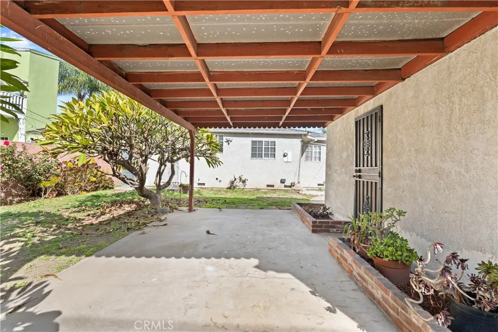 874 W 33rd Way, Long Beach, California 90806 home-pic-15