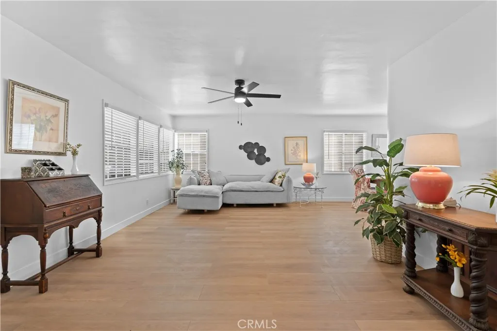 874 W 33rd Way, Long Beach, California 90806 home-pic-4
