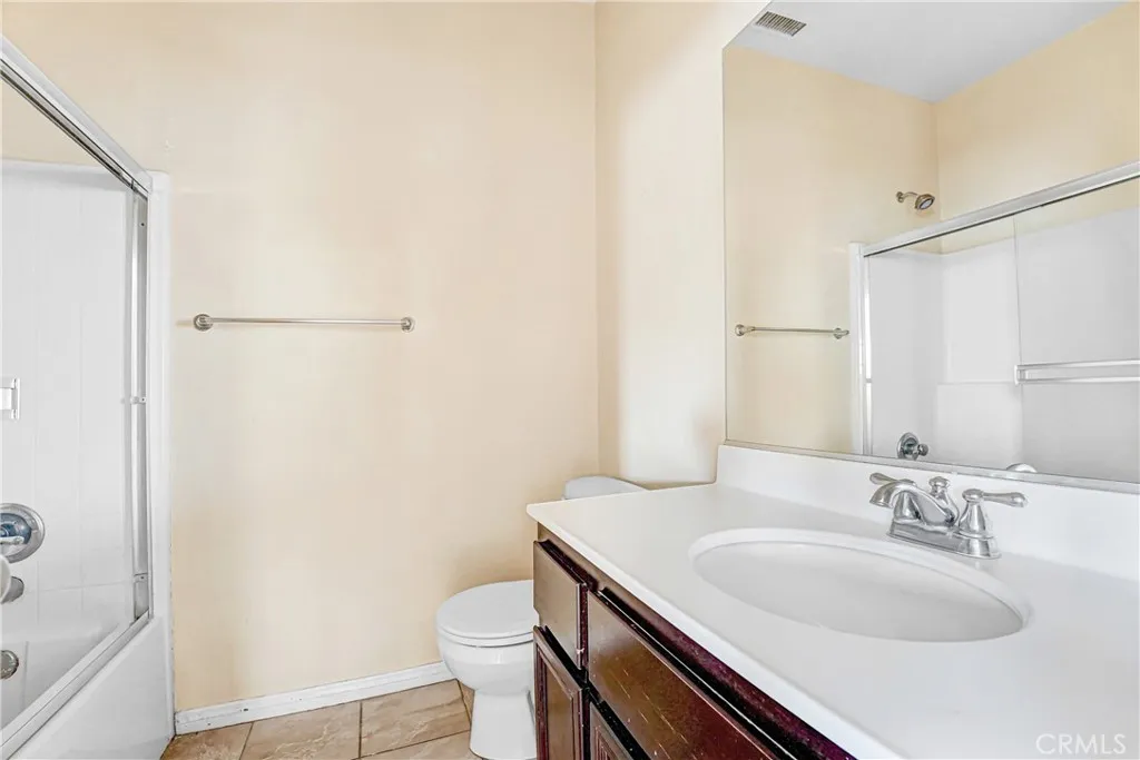 43653 32nd E, Lancaster, California 93535 home-pic-16