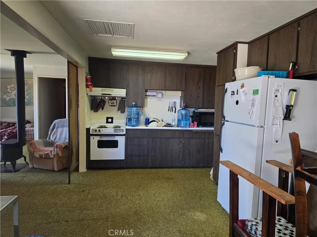 55560 Lum, Landers, California 92285 home-pic-4