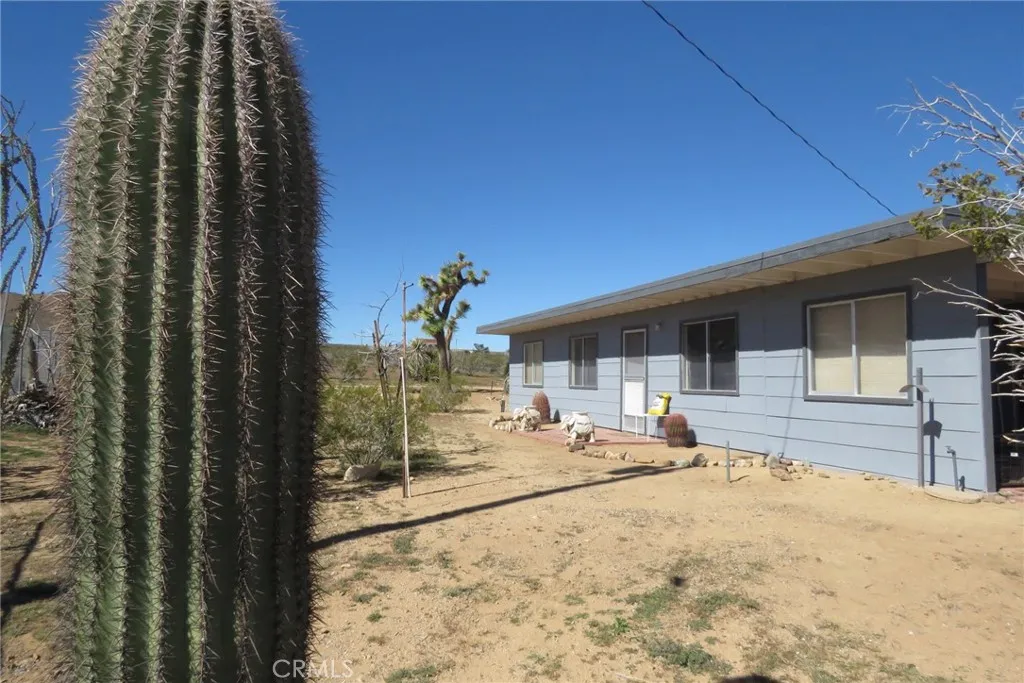 55560 Lum, Landers, California 92285 home-pic-1