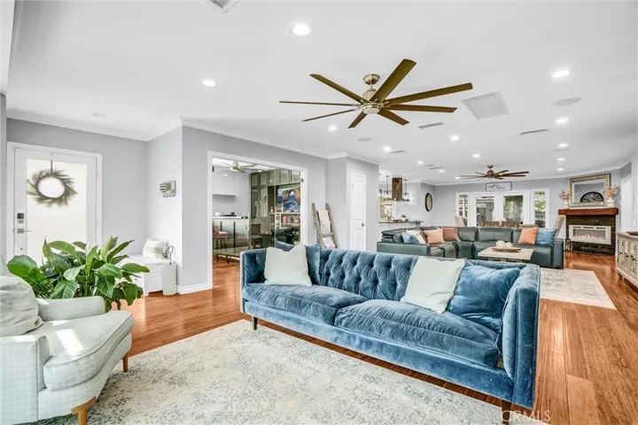 4601 Pepperwood, Long Beach, California 90808