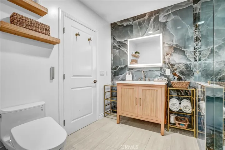 primary bedroom ensuite