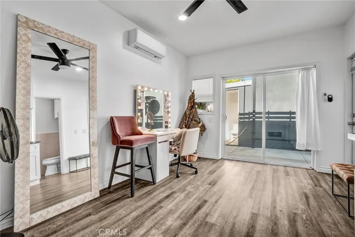 Guest quarters -living area
