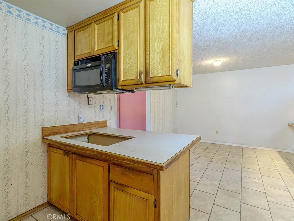 8815 San Vicente, Riverside, California 92503 home-pic-19