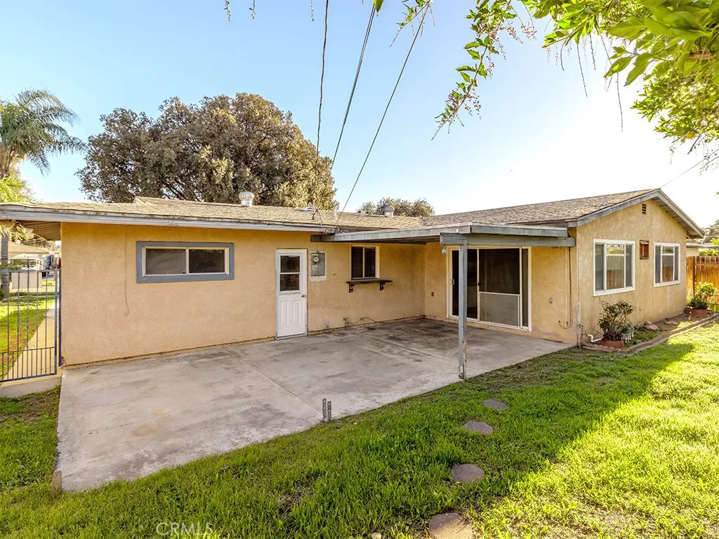 8815 San Vicente, Riverside, California 92503 home-pic-5