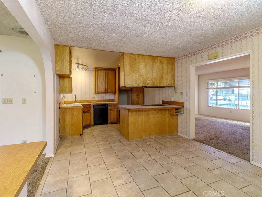 8815 San Vicente, Riverside, California 92503 home-pic-18