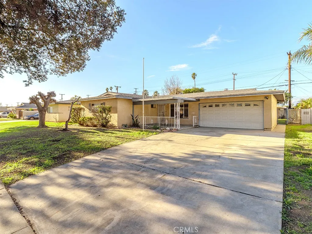 8815 San Vicente, Riverside, California 92503 home-pic-21