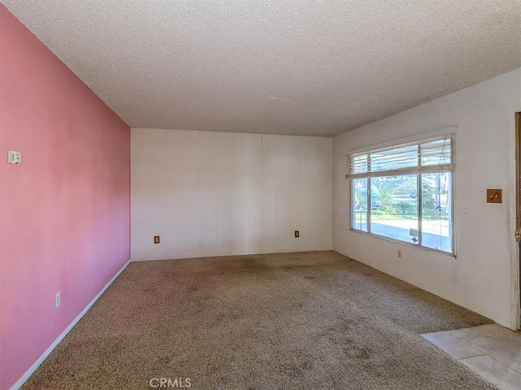 8815 San Vicente, Riverside, California 92503 home-pic-20