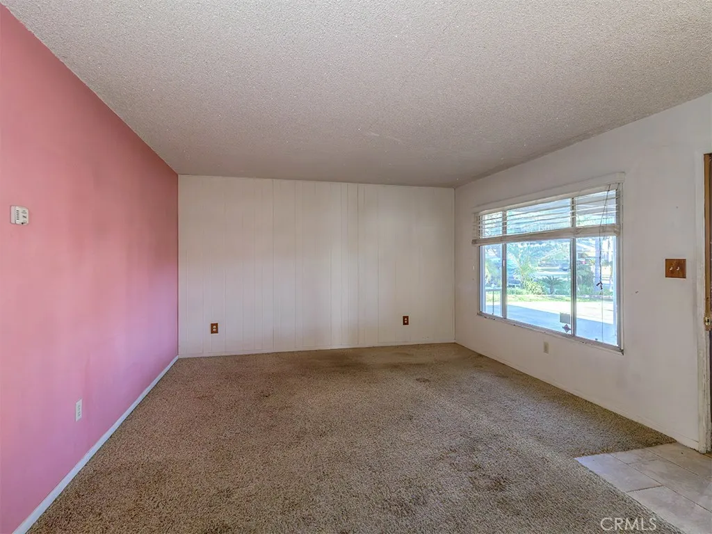 8815 San Vicente, Riverside, California 92503 home-pic-9