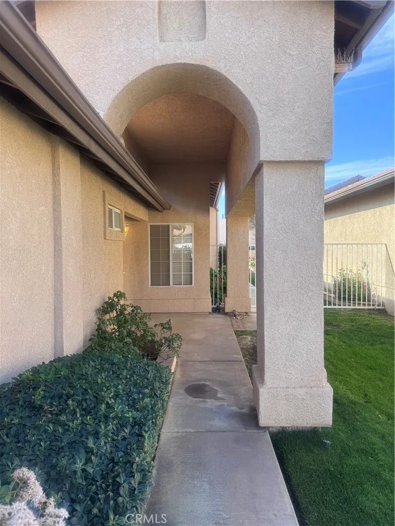 753 Amber Sky, Banning, California 92220 home-pic-2
