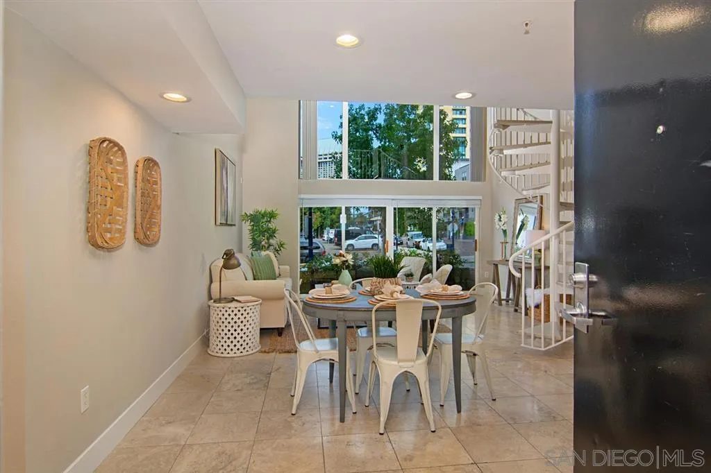 221 Island Ave  home-pic-9
