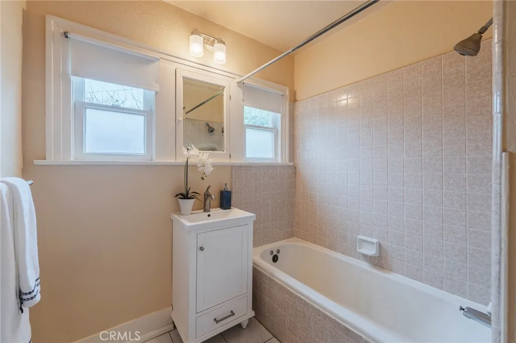 805 N Clementine, Anaheim, California 92805 home-pic-25