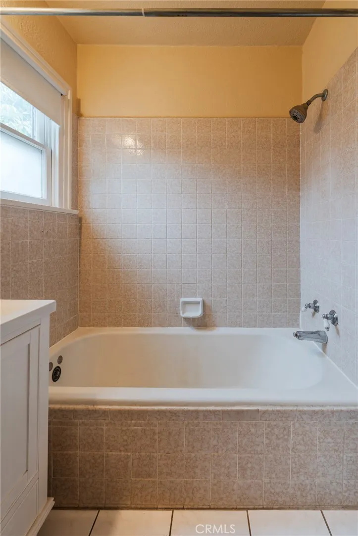 805 N Clementine, Anaheim, California 92805 home-pic-26