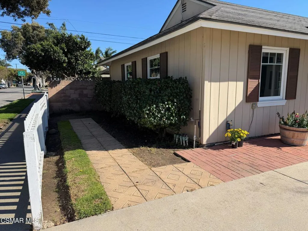 400 Frances Street, Ventura, California 93003 home-pic-10