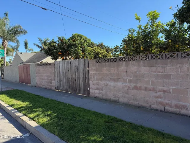 RV Gate at Side Yard