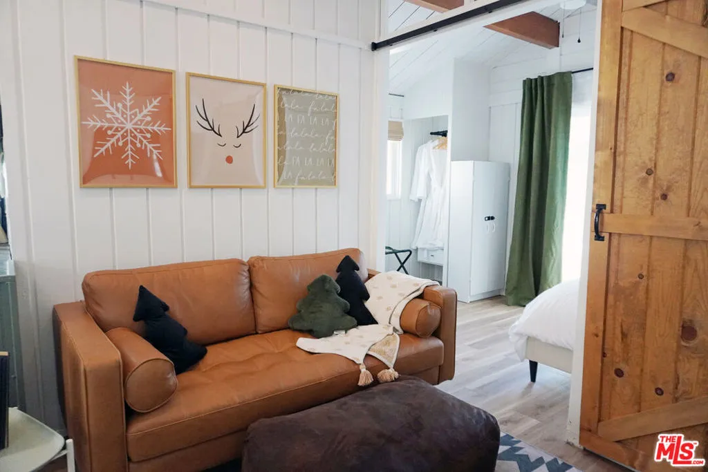 303 Los Angeles Avenue, Sugarloaf, California 92386 home-pic-3