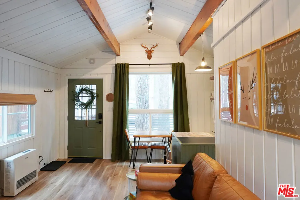 303 Los Angeles Avenue, Sugarloaf, California 92386 home-pic-10