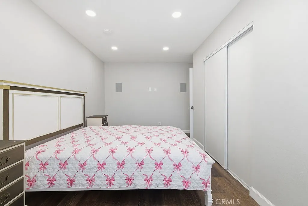 24305 Wabuska, Newhall, California 91321 home-pic-15