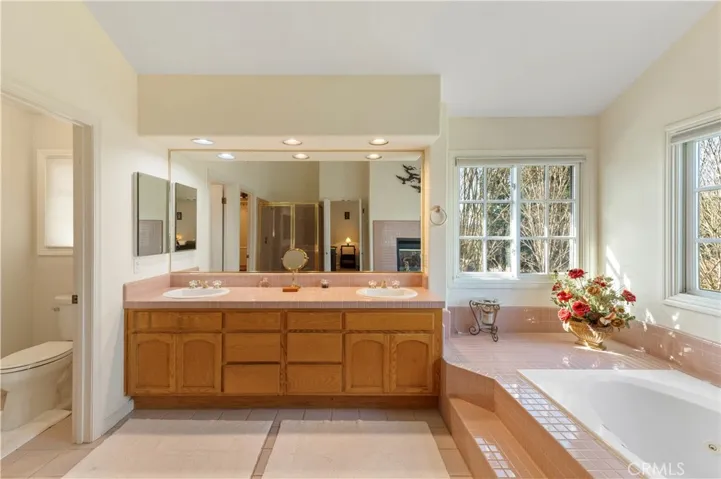 1811 Maiden Lane, Petaluma, California 94954